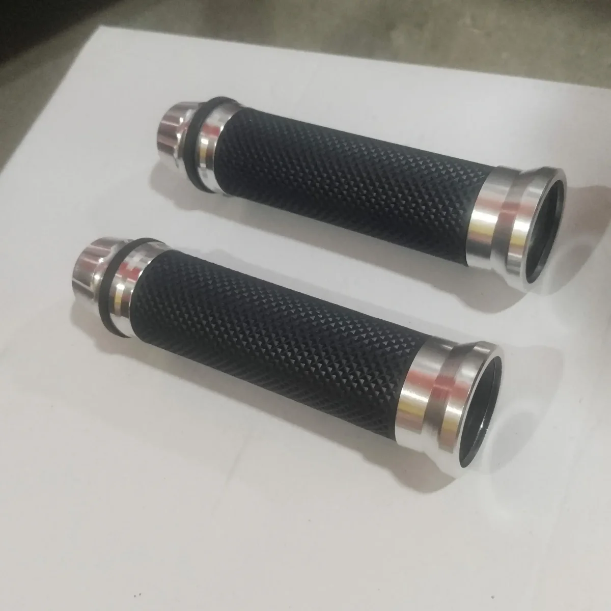 HANDLE GRIP FANCY  . 2