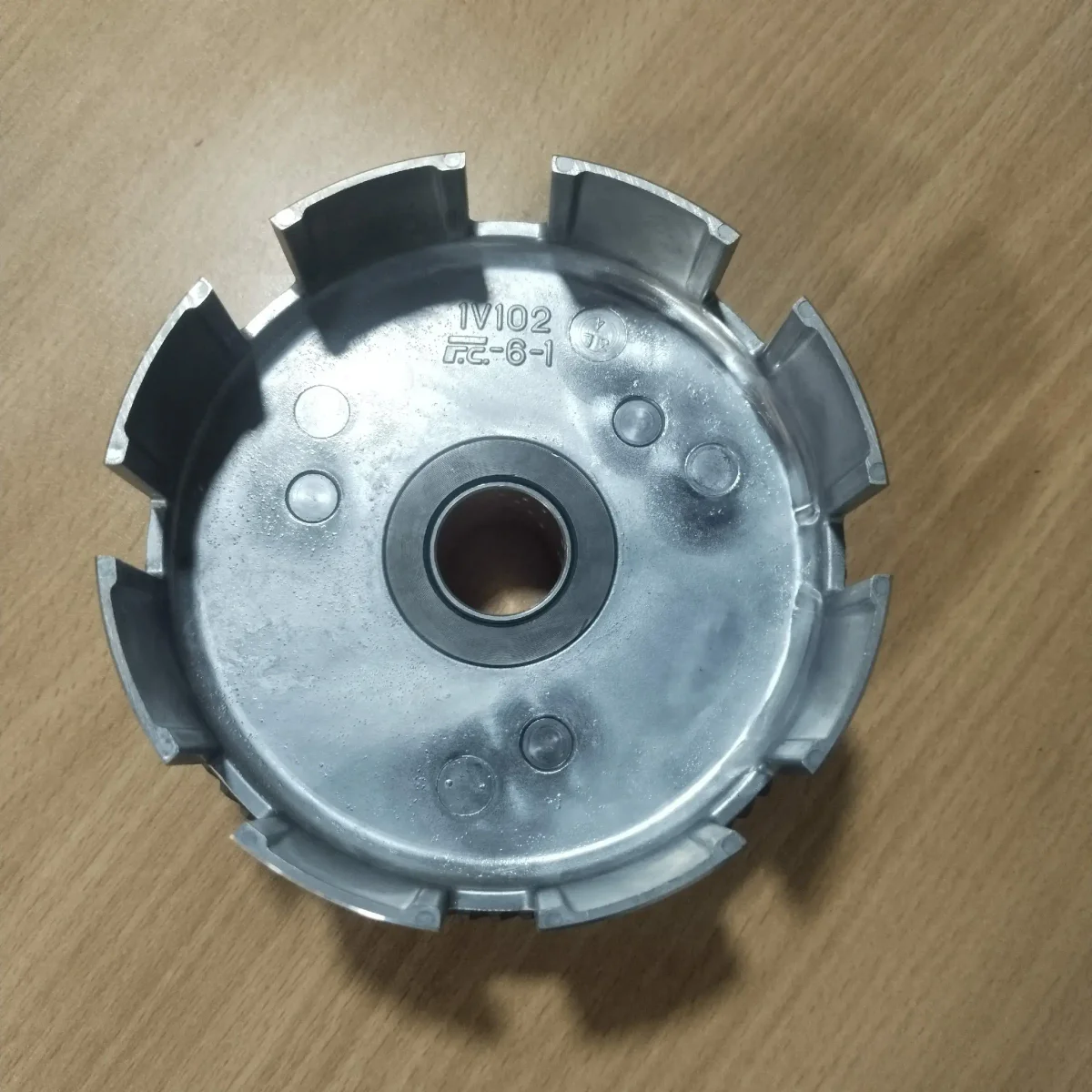 CLUTCH BELL ASSY With primary gear Rx 100
