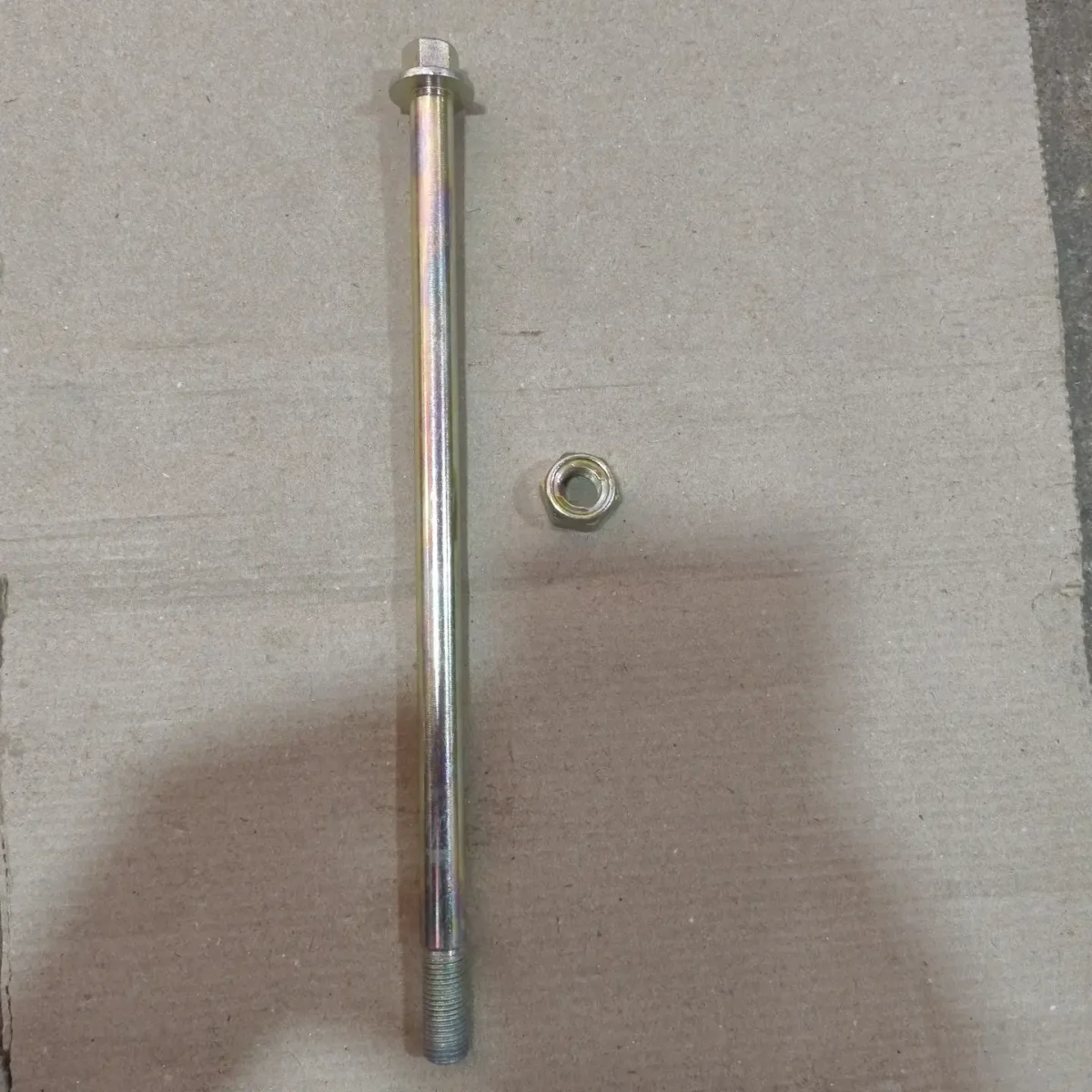 SUZUKI FOUNDATION AXLE WITH NUT