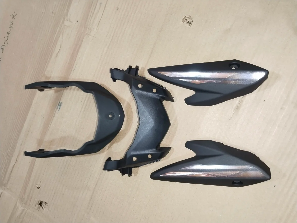 FZ V2 HEAD LIGHT VISOR MATT BLACK/ SILVER
