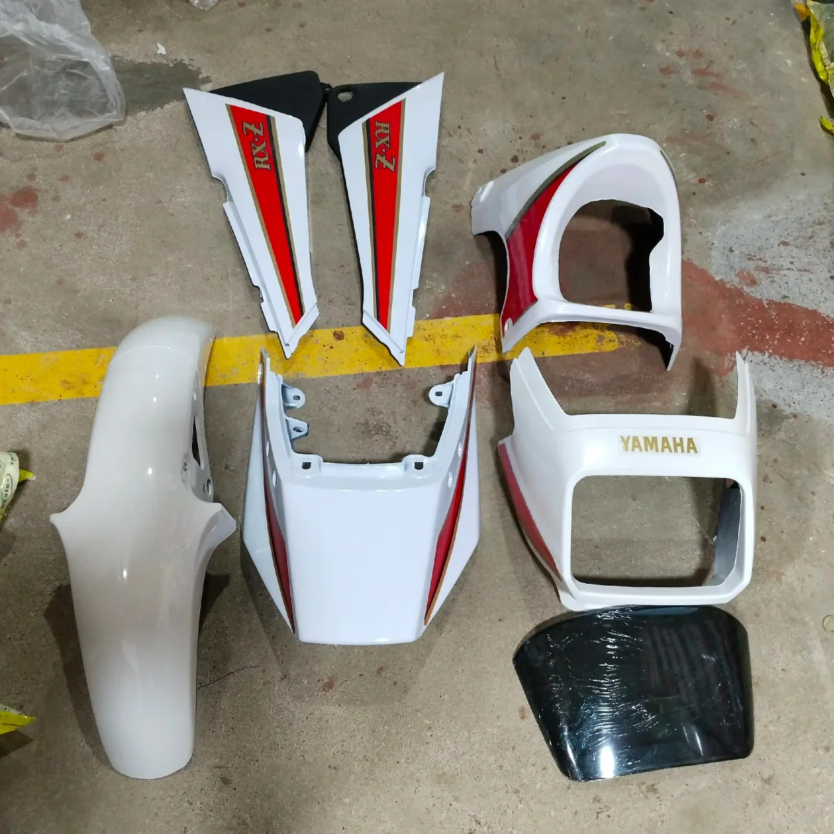 FULL BODY KIT (WHITE) (RXZ.687W)