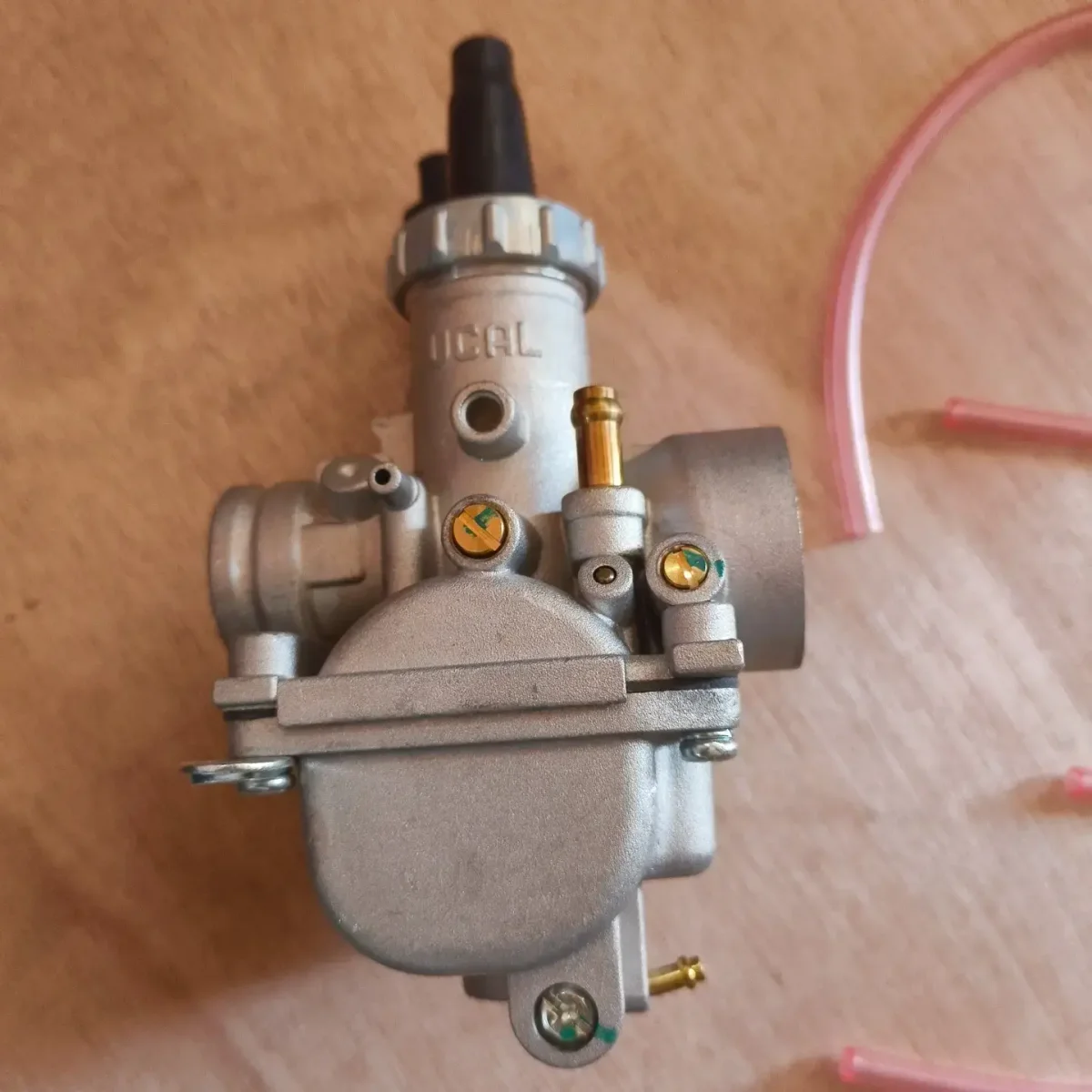 SUZUKI CARBURETTOR ASSEMBLY 2