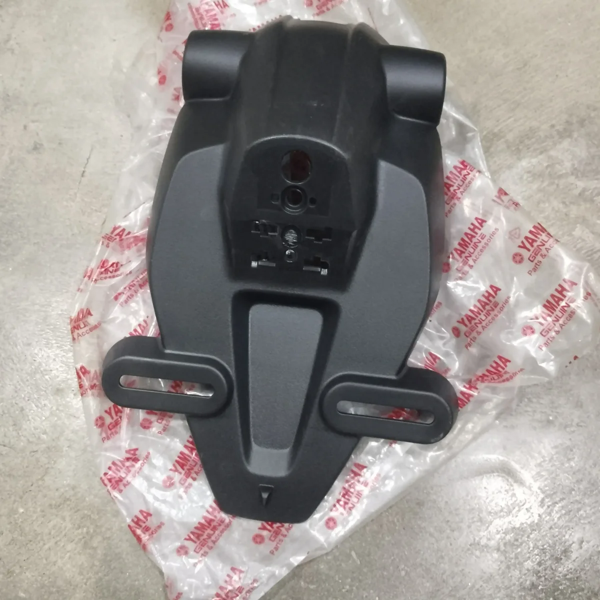 REAR MUDGUARD MT V1 V2 R15 V3