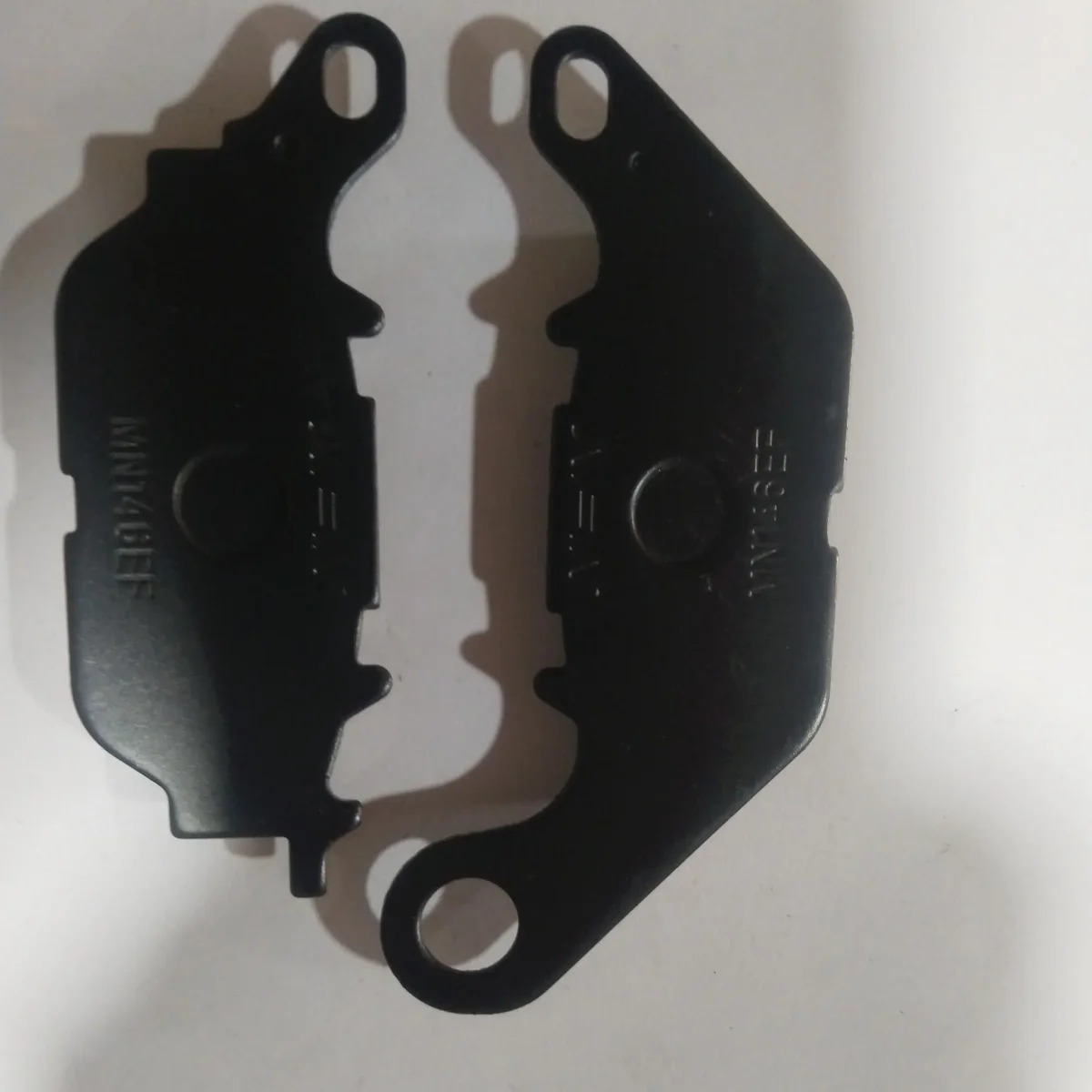 R15V1. DISC PAD  FRONT 2