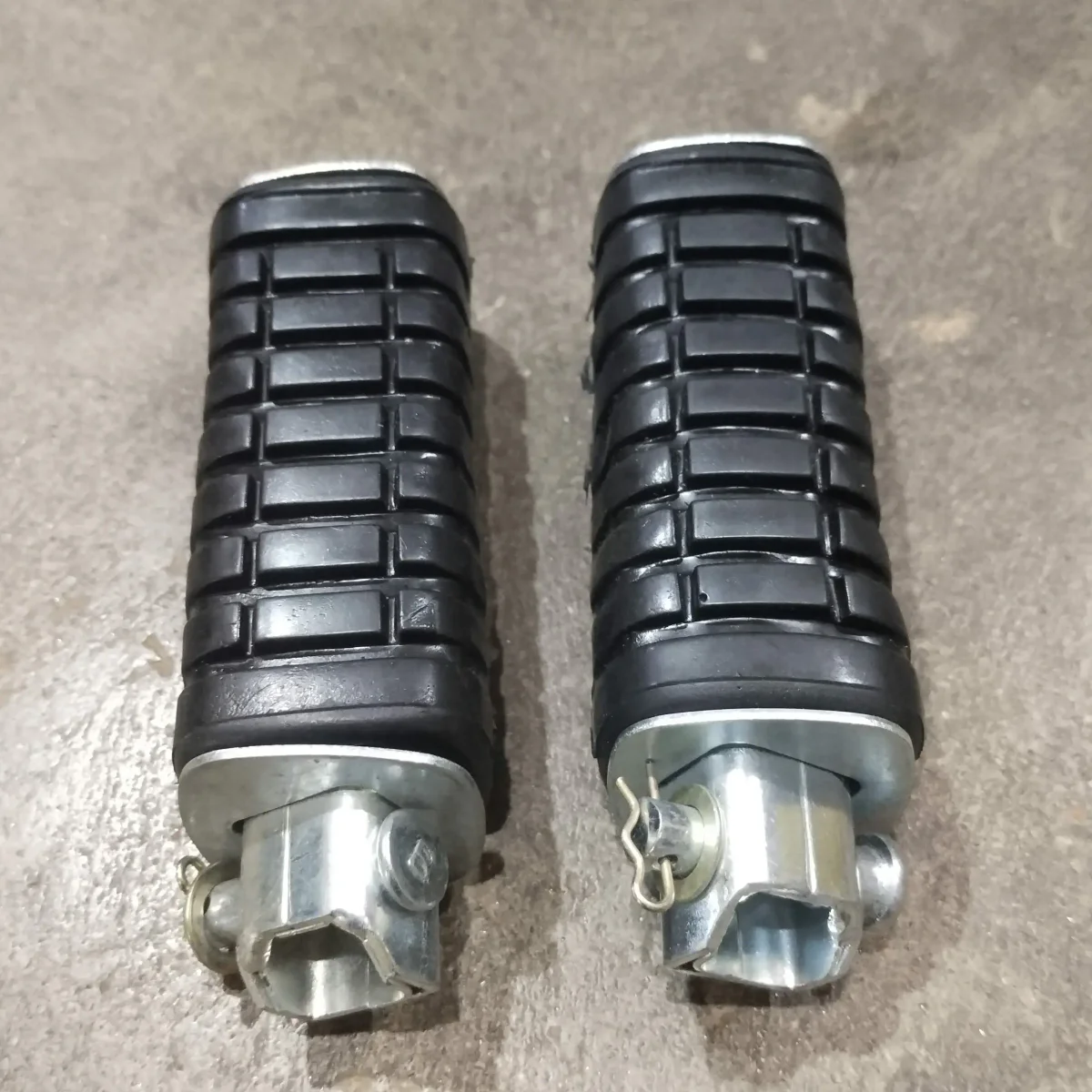 REAR FOOT REST ASSY RXZ/CRUX /YBX /RX