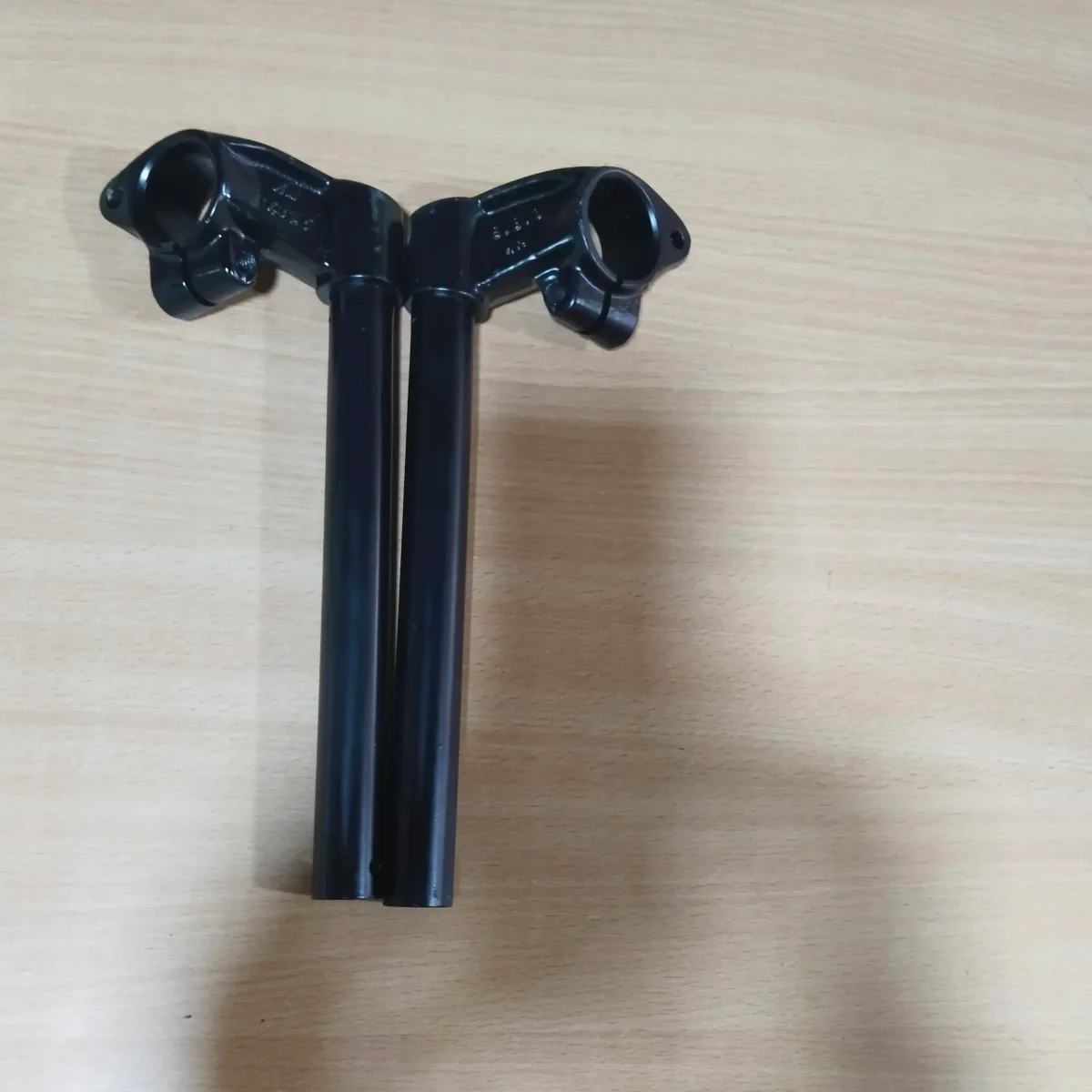R15V1. HANDLE BAR SET