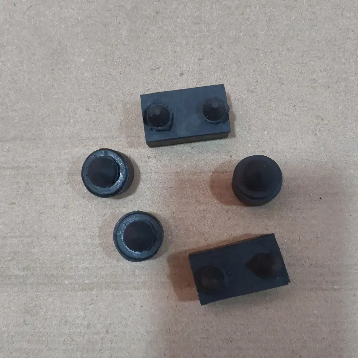 SUZUKI SEAT RUBBER KIT