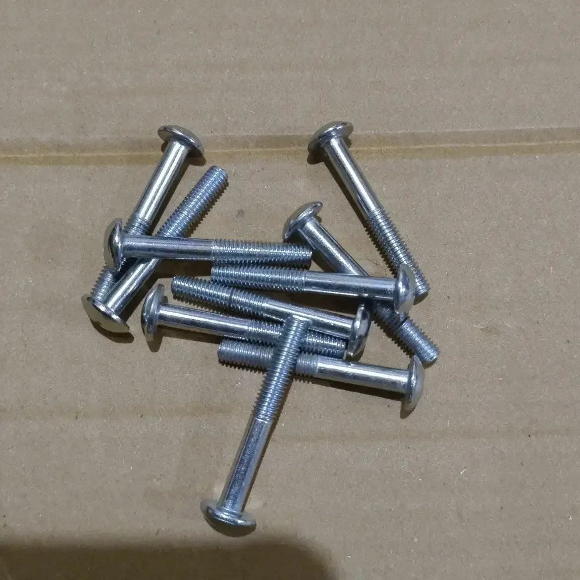 SUZUKI SIDE PANEL SCREW C.P