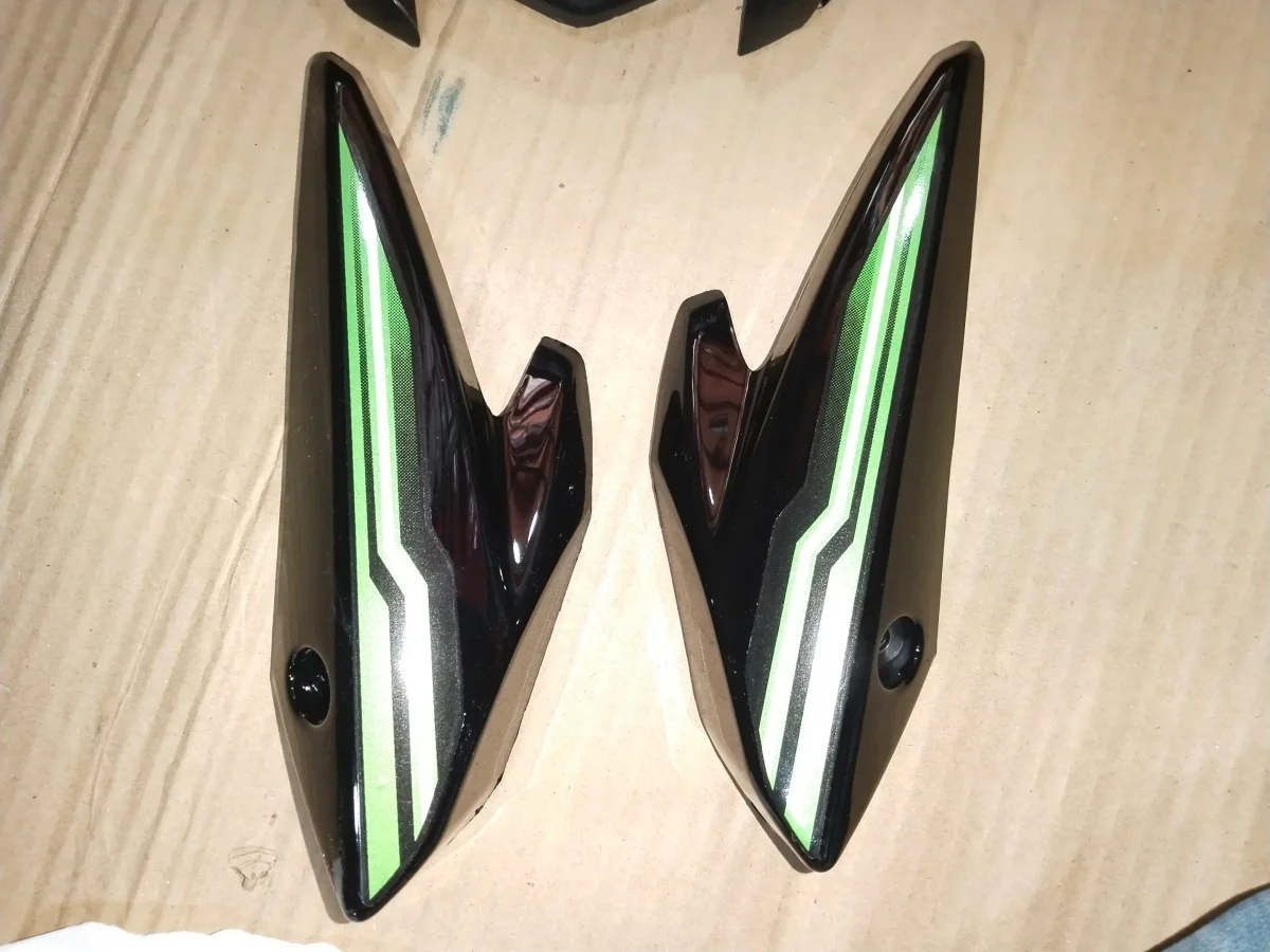 FZ V2 HEAD LIGHT VISOR GLOSSY BLACK+GREEN 2
