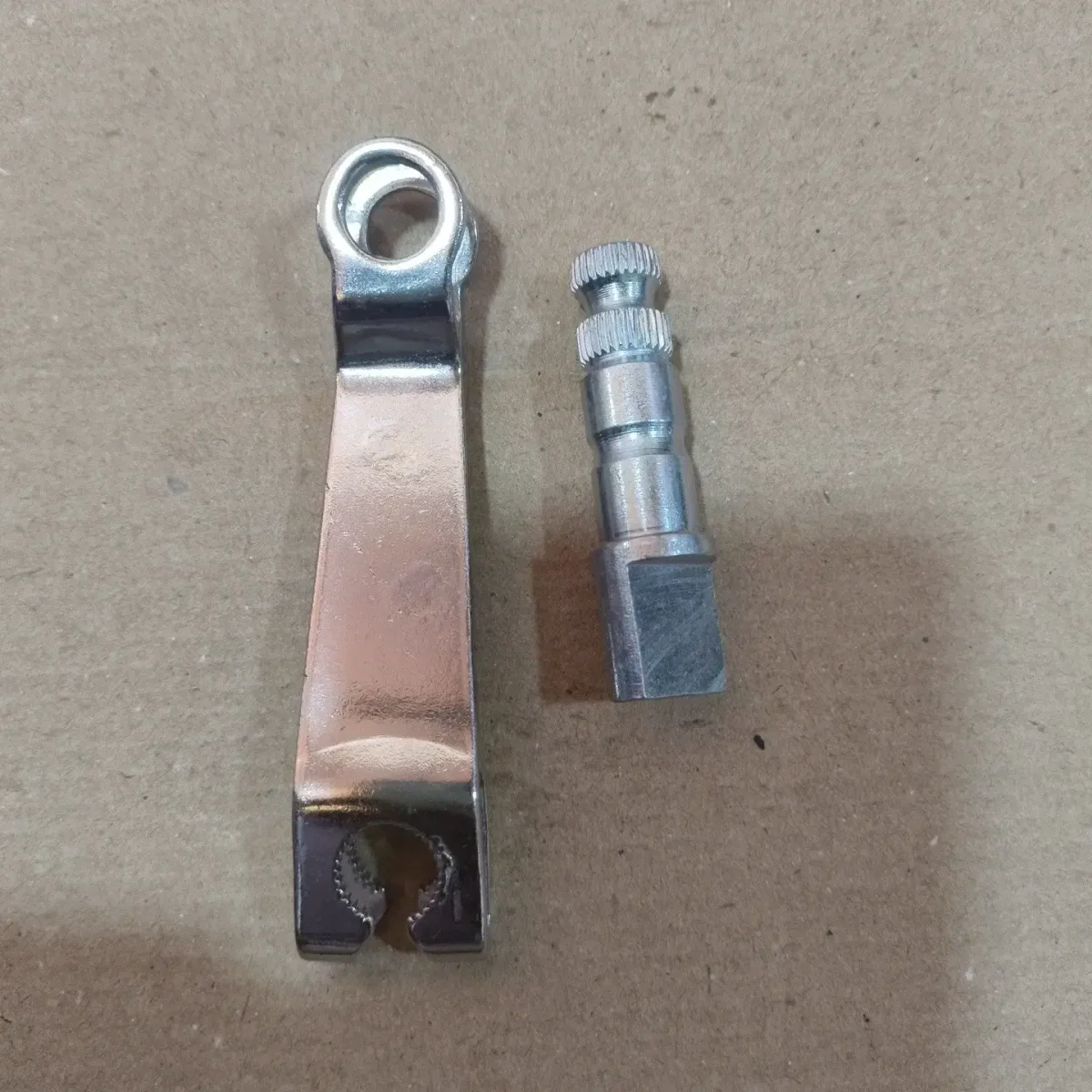 SUZUKI REAR BRAKE CAM LEVER 2