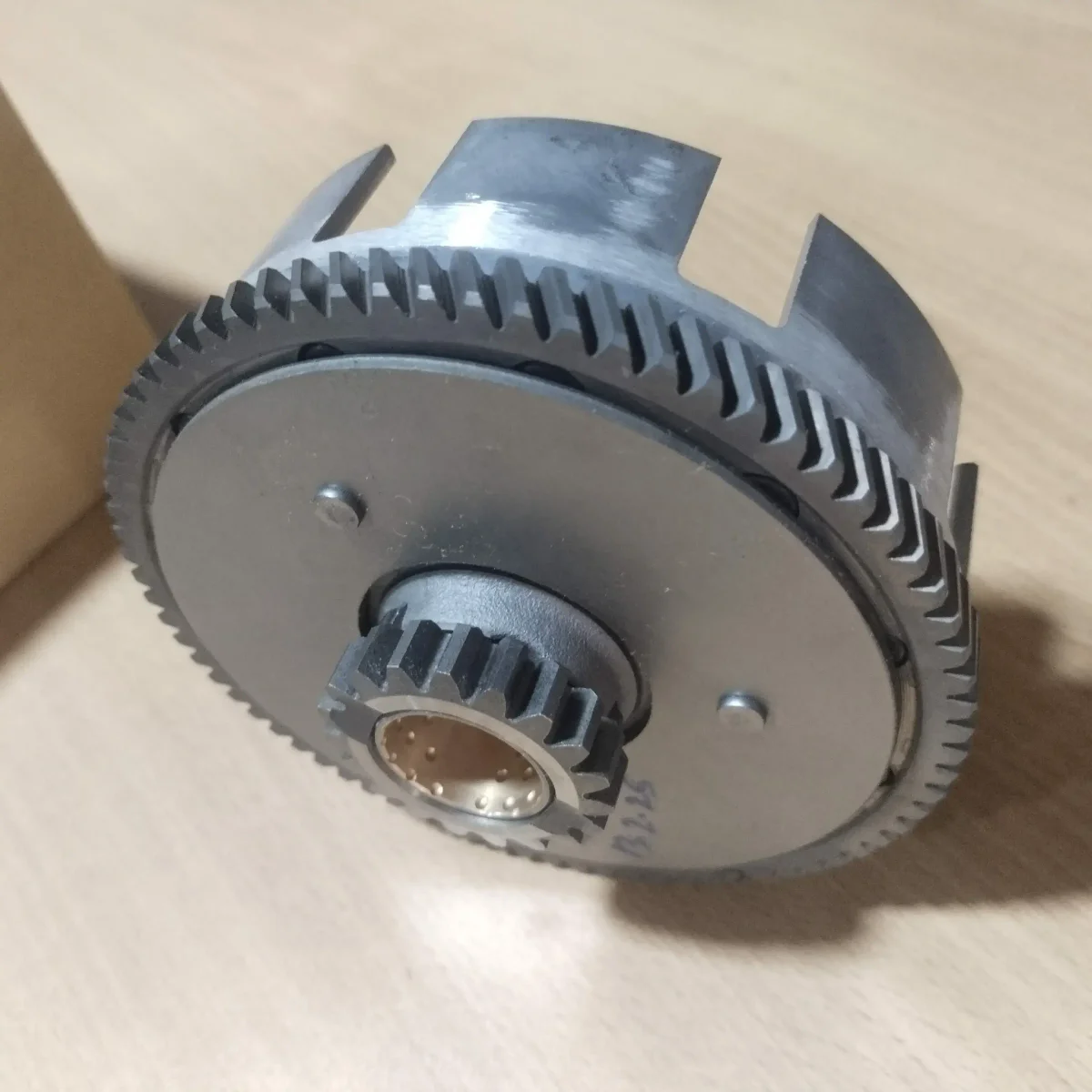 CLUTCH BELL ASSY With primary gear Rx 100 2