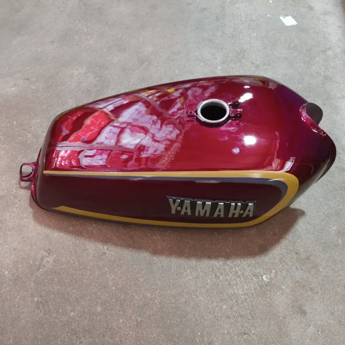 RX135 PETROL TANK ASSEMBLY 2