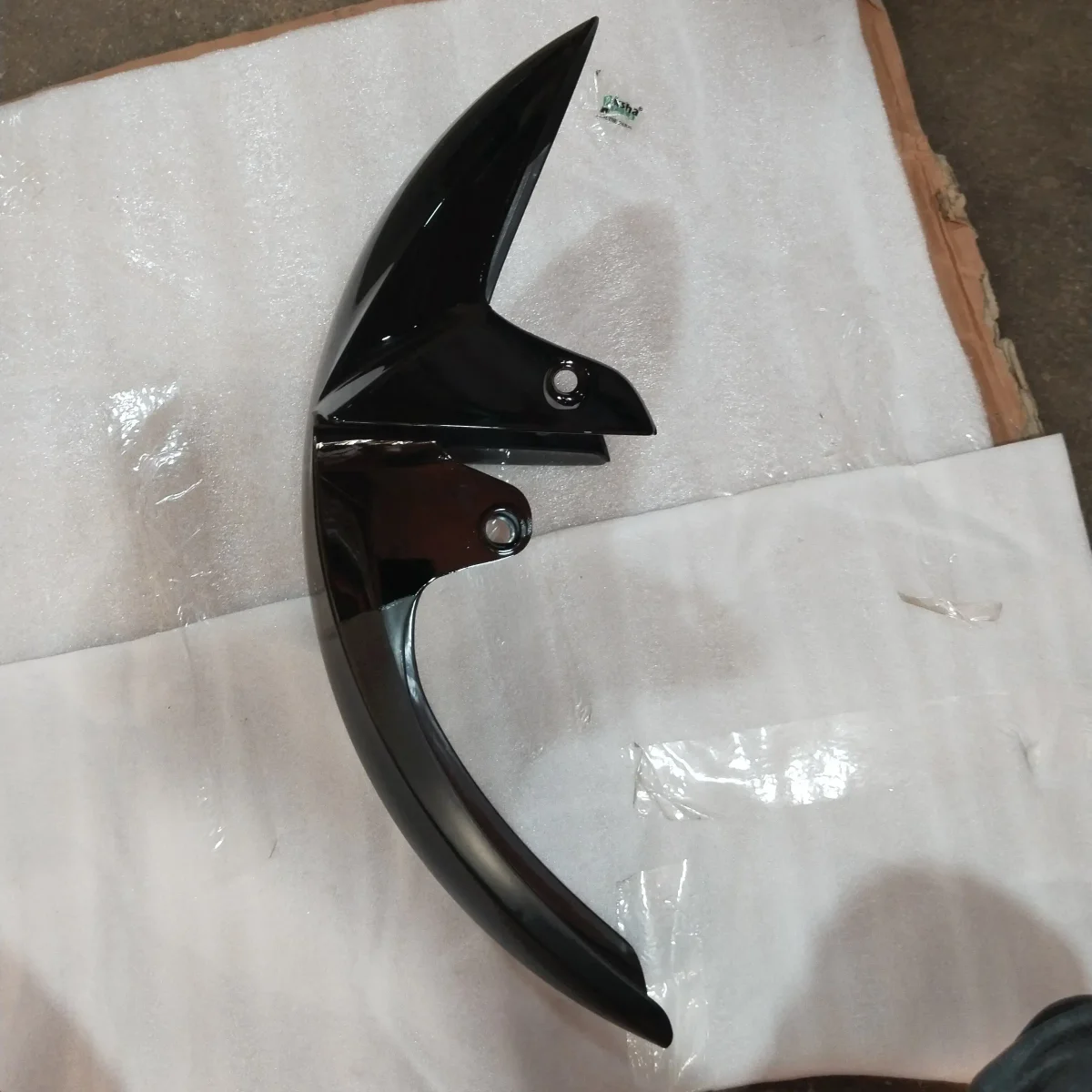 R15 V1 V2 FRONT MUDGUARD BLACK 2