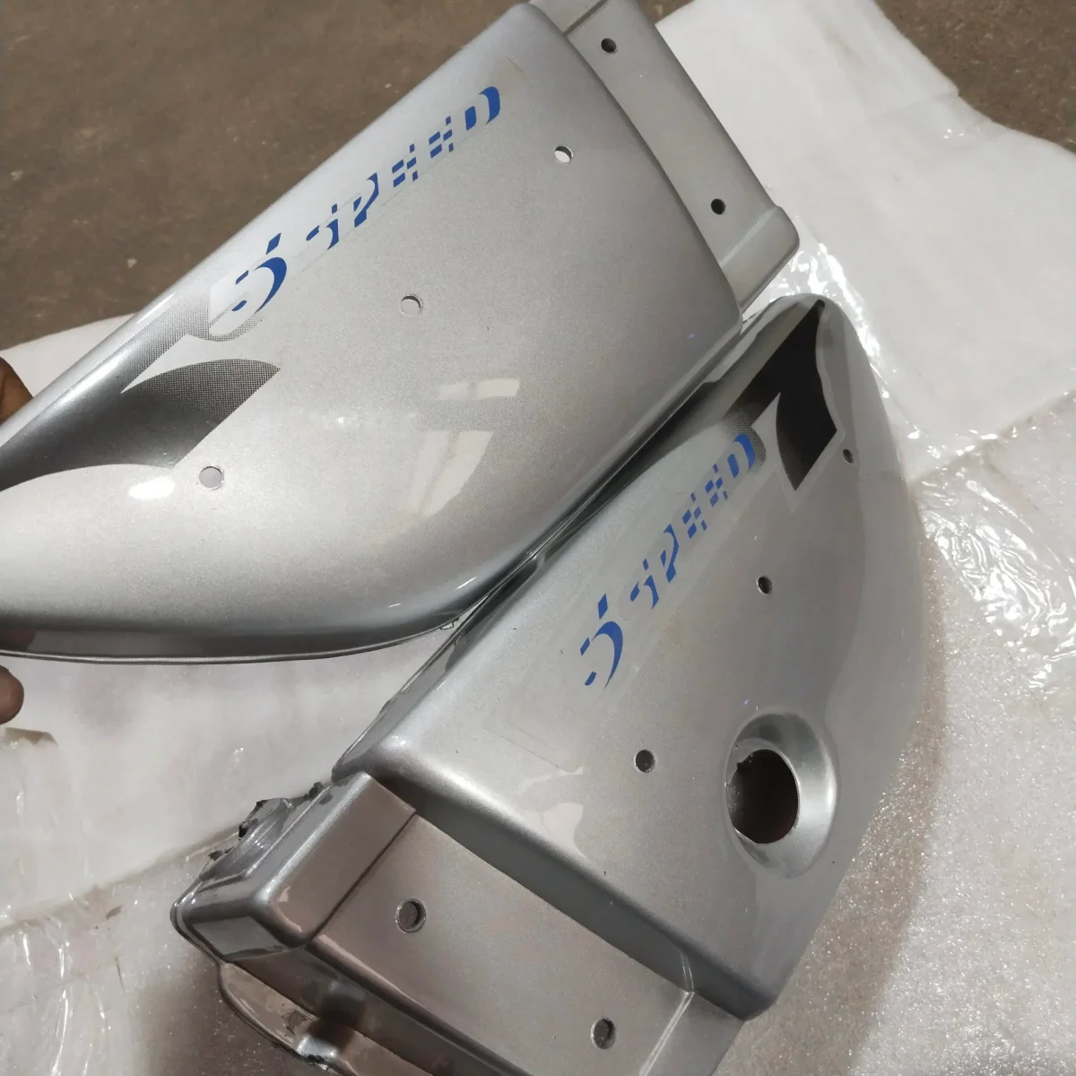 5SPEED SIDE PANEL SILVER 2