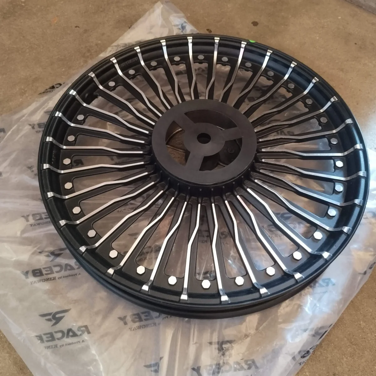 REAR ALLOY WHEEL RX SERIES CRUX