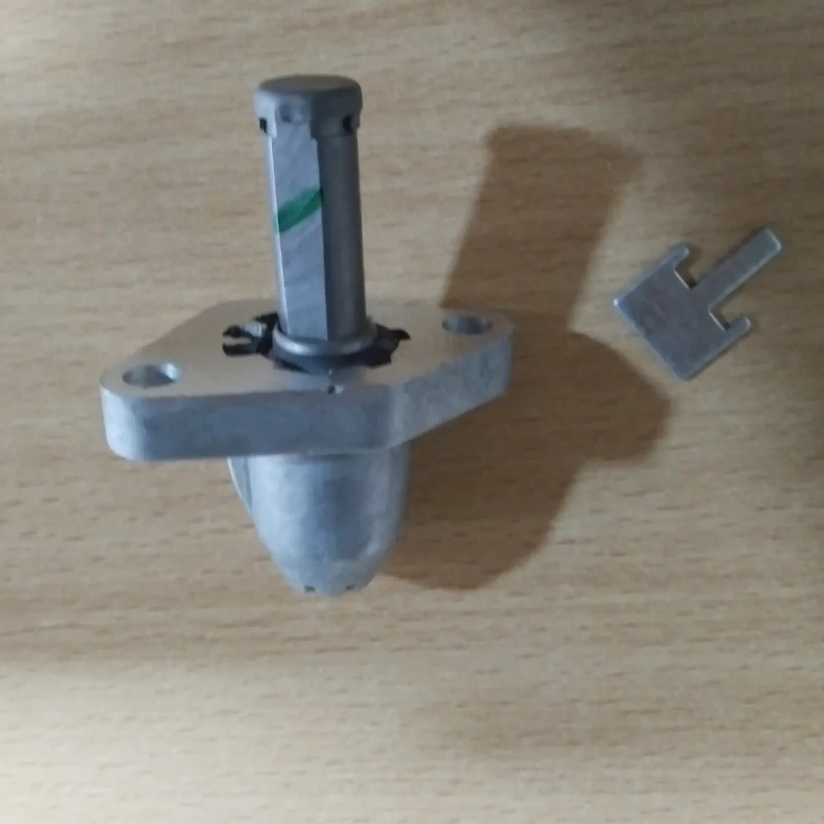 R15  TENSIONER ASSY