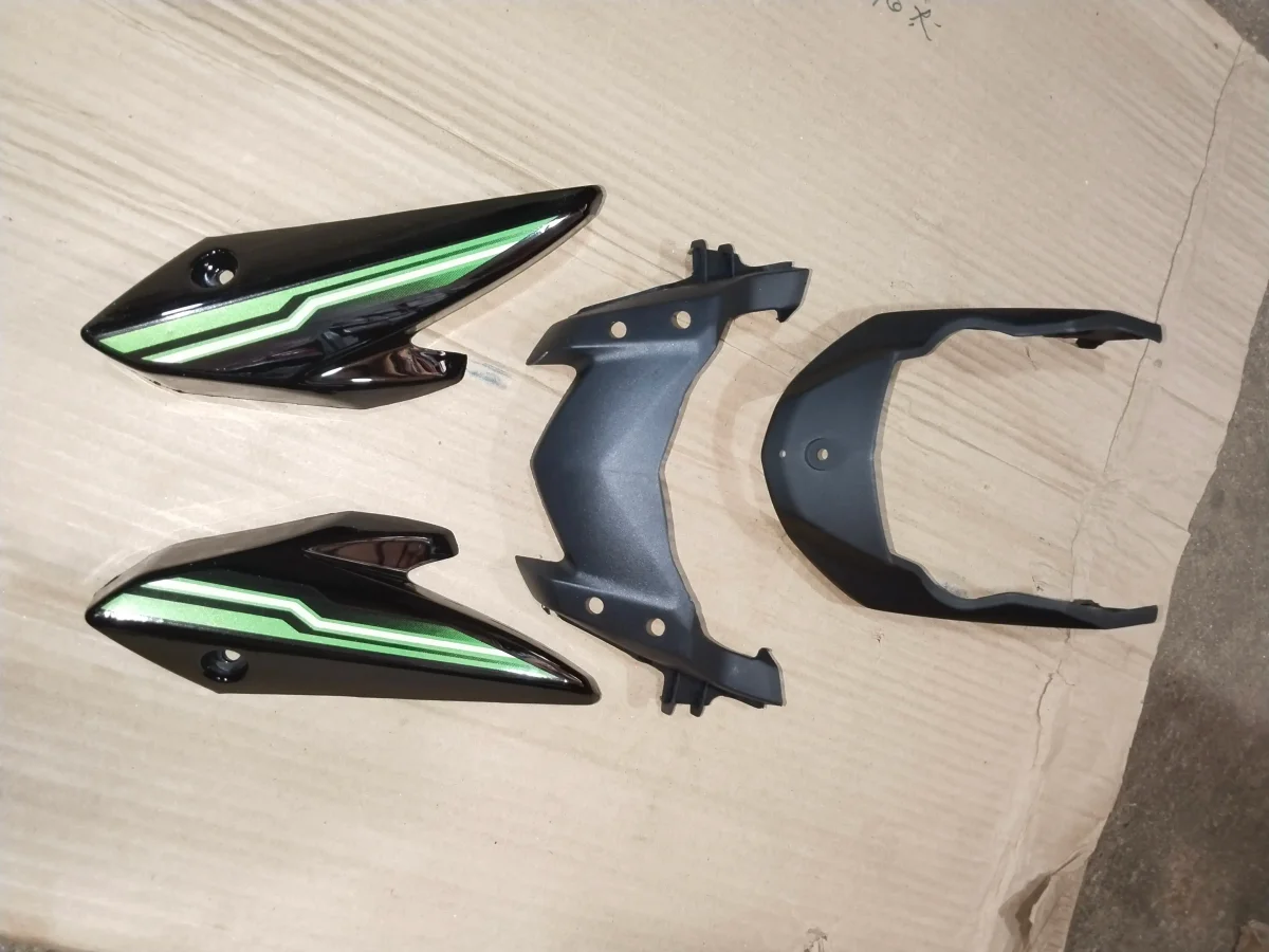 FZ V2 HEAD LIGHT VISOR GLOSSY BLACK+GREEN