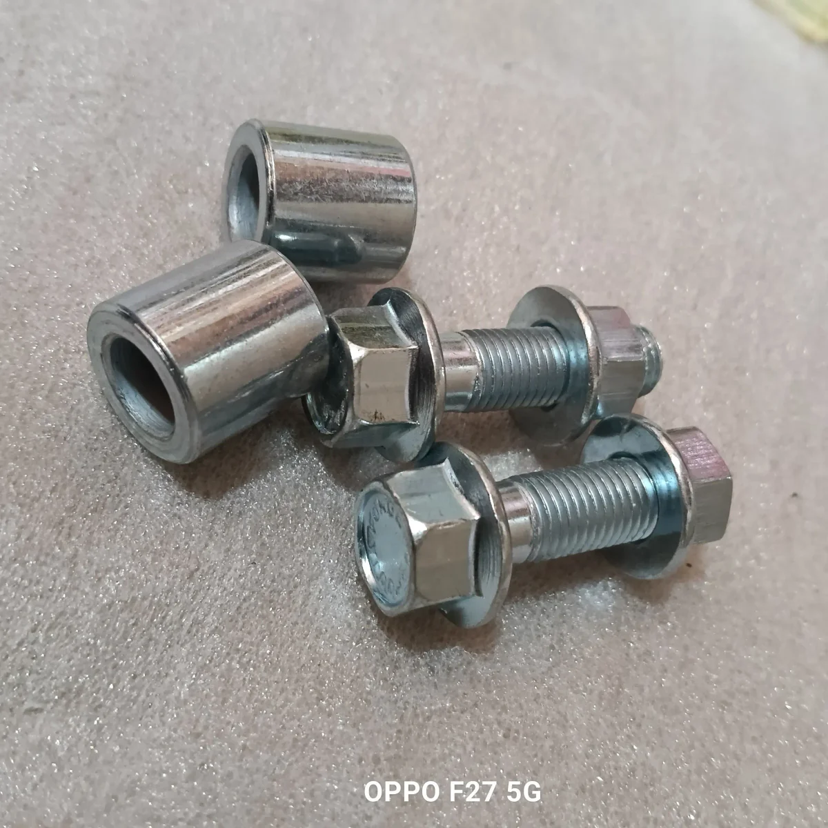 CENTER STAND BOLT &BUSH KIT FZ