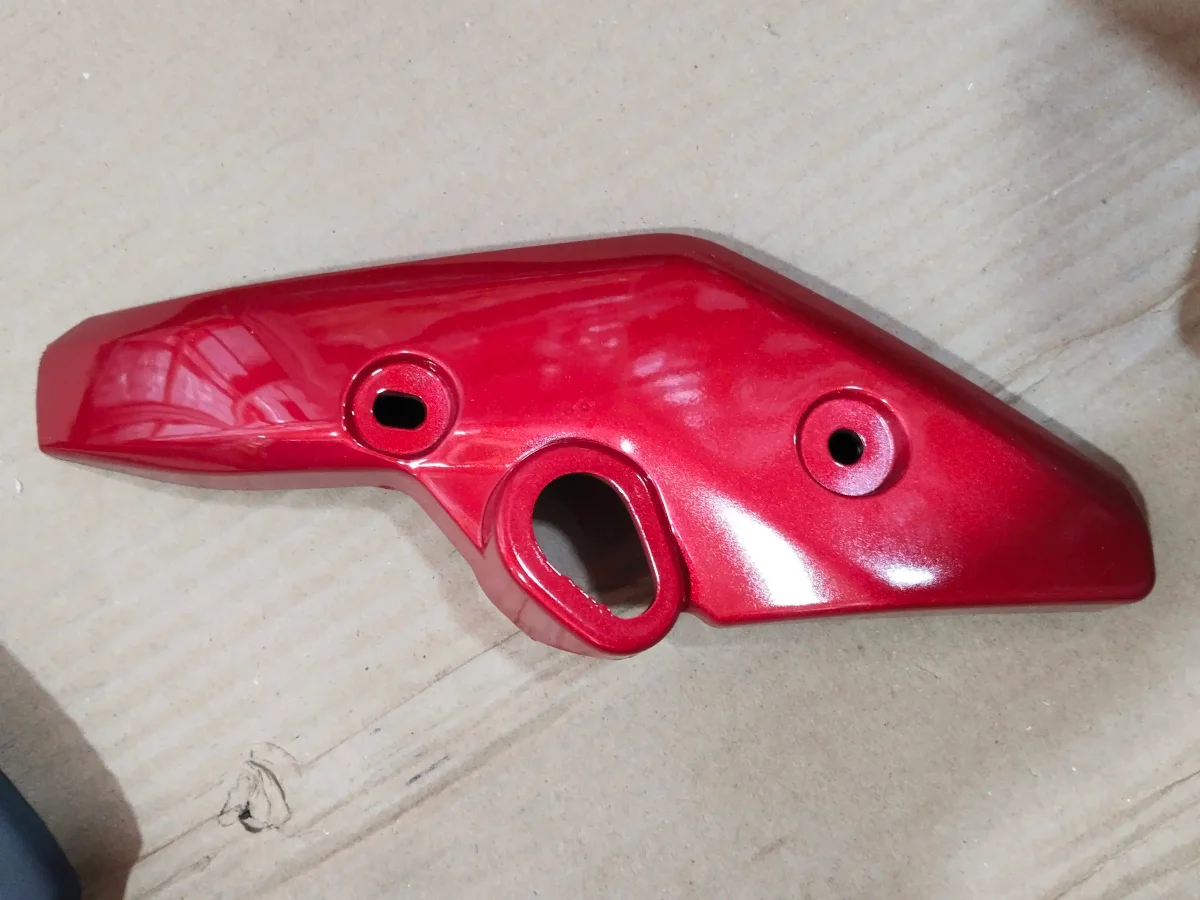 FZ 16 HEAD LIGHT VISOR RED 2