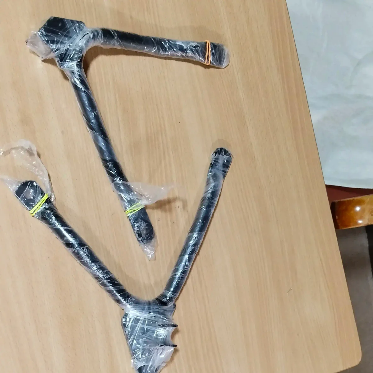REAR FOOTREST V BRACKET SET (RX.301)