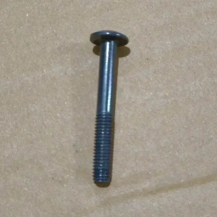 SUZUKI SIDE PANEL SCREW 2