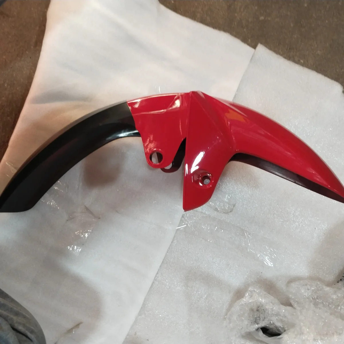 R15 V1 V2 FRONT MUDGUARD SPORT RED 2