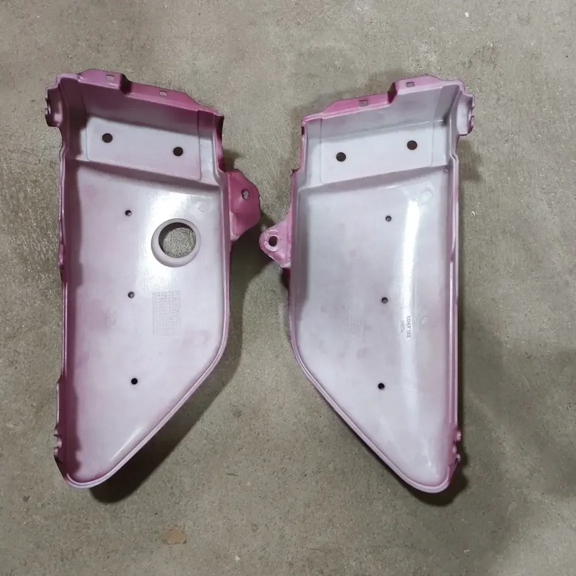 RX135 SIDE PANEL SET MAROON colour 2