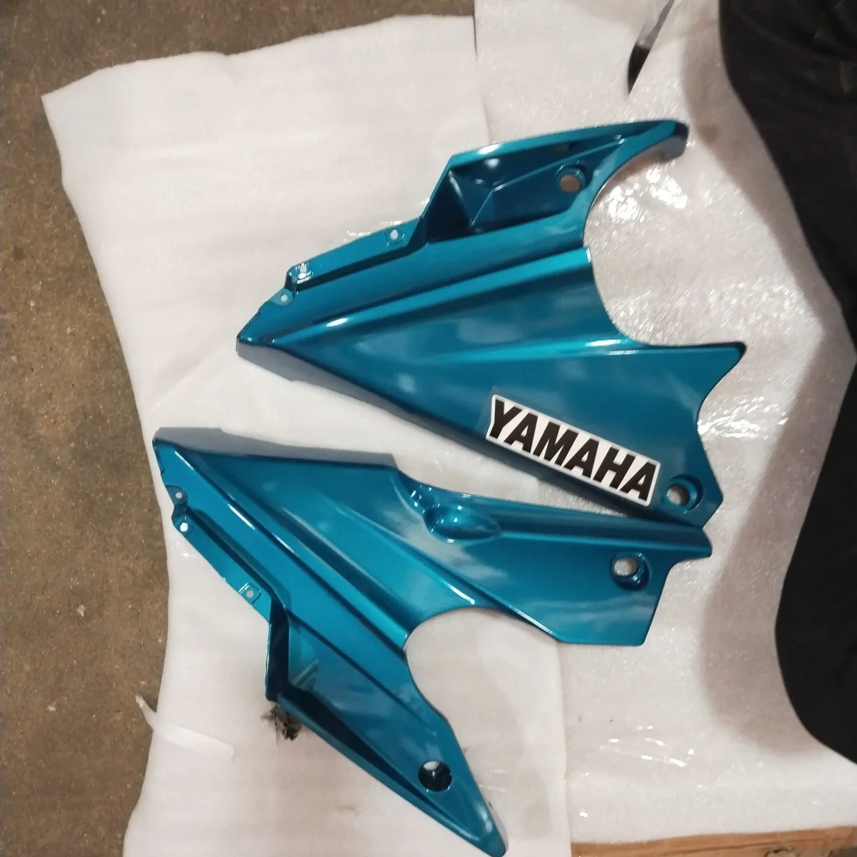 R15 V1 V2 ENGINE GUARD CYAN BLUE