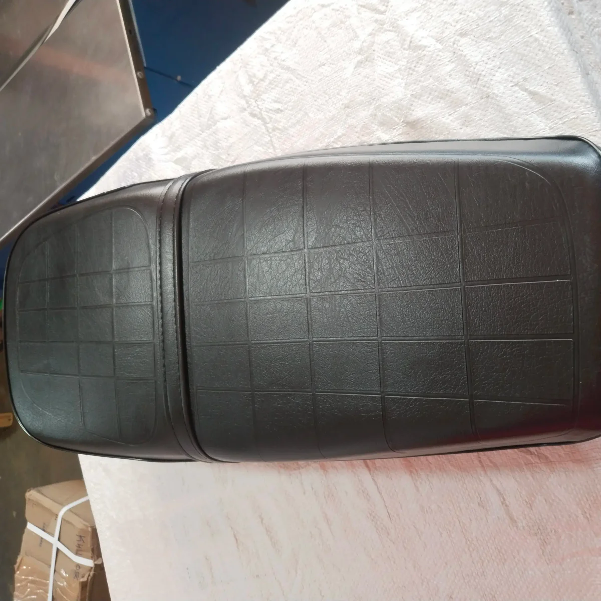 SEAT COMP. (METAL BASE) (RX.328) 2