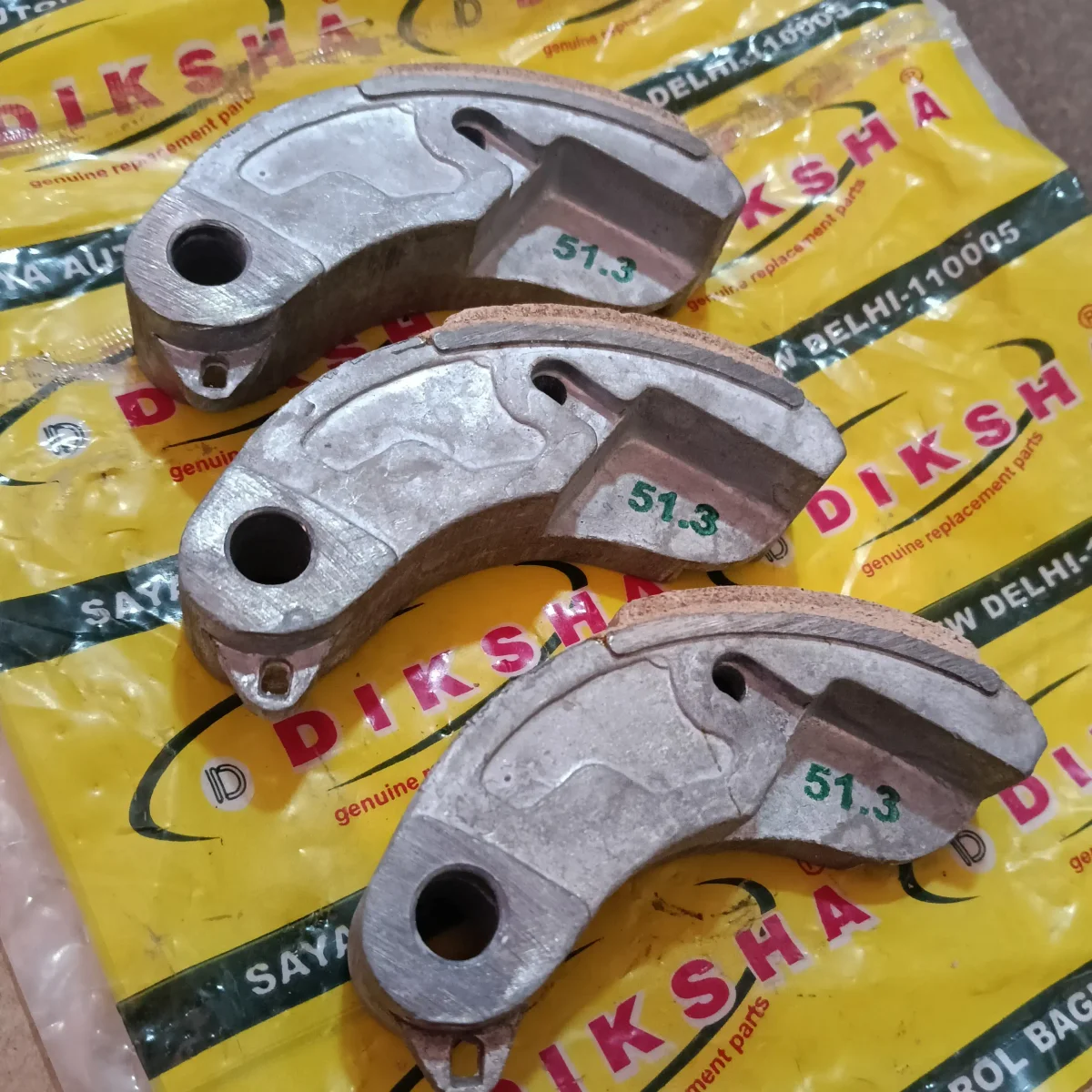 CLUTCH SHOE RAY BS6