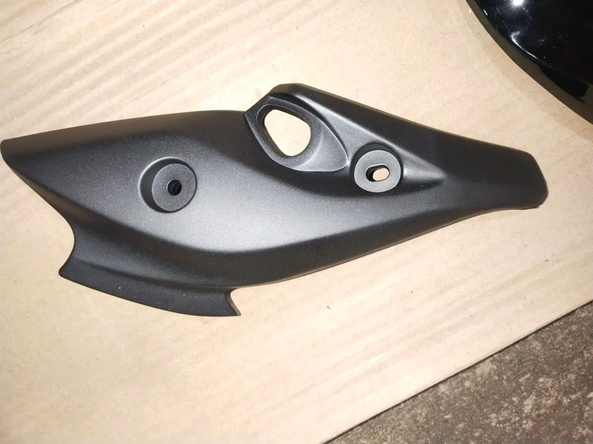FZS HEAD LIGHT VISOR MATT BLACK 2