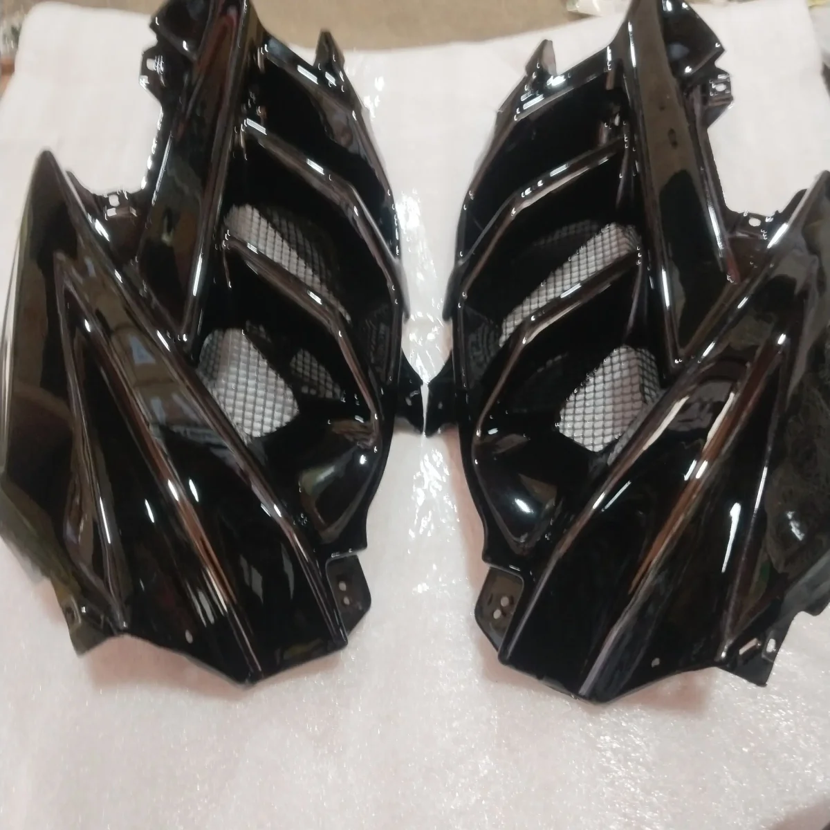 R15 V2 COVER 7&8 BLACK 2