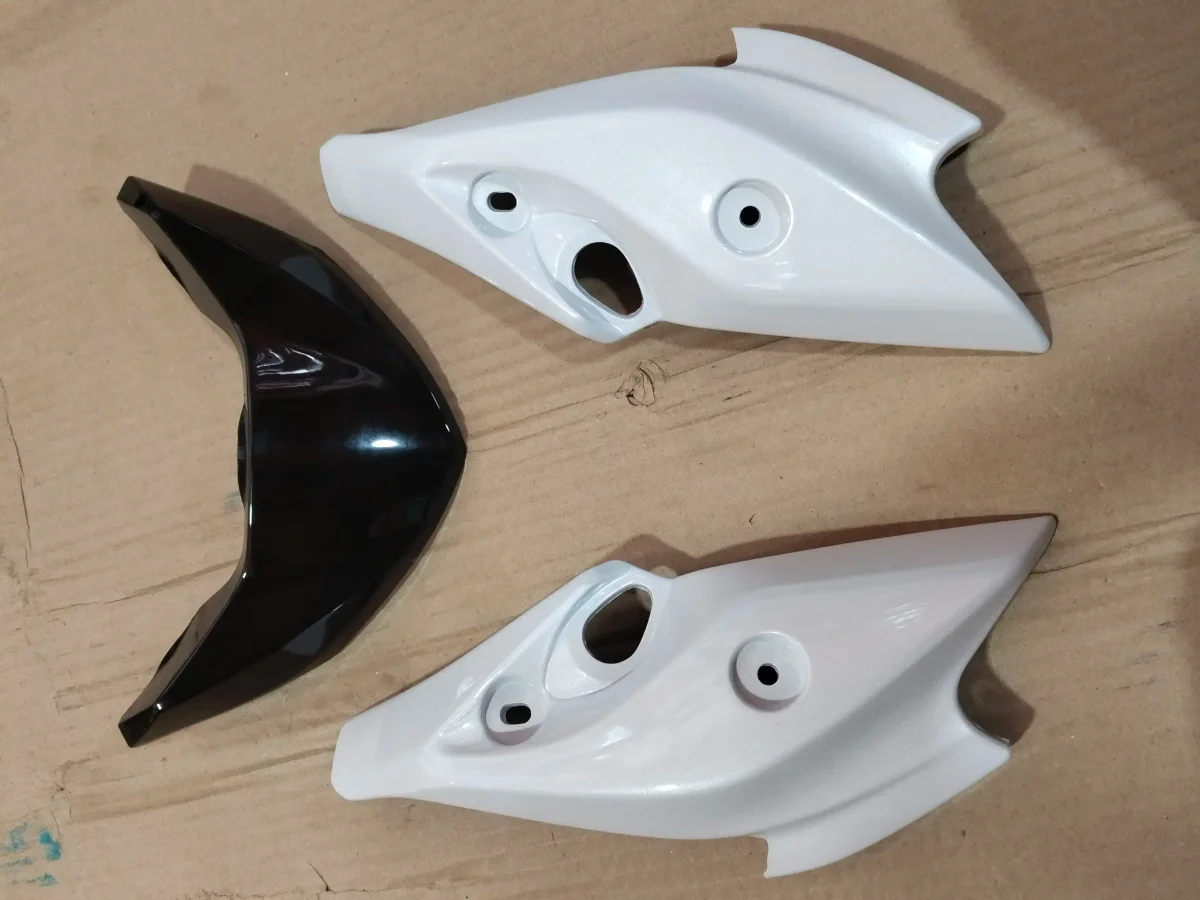 FZS HEAD LIGHT VISOR WHITE