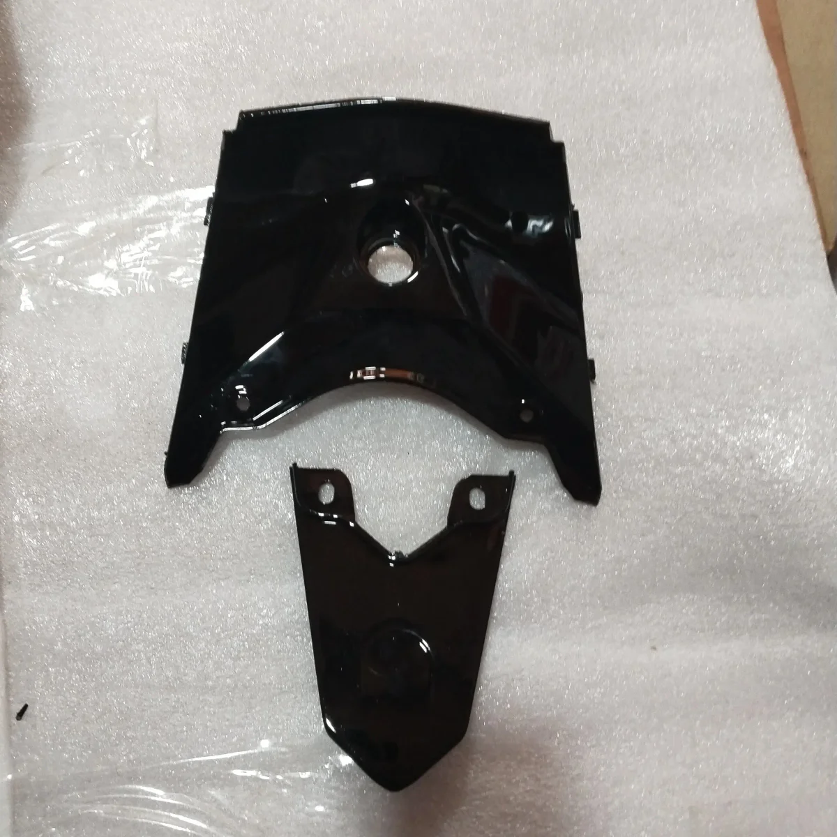 R15 V2 TAIL PANEL BLACK/GREY 2