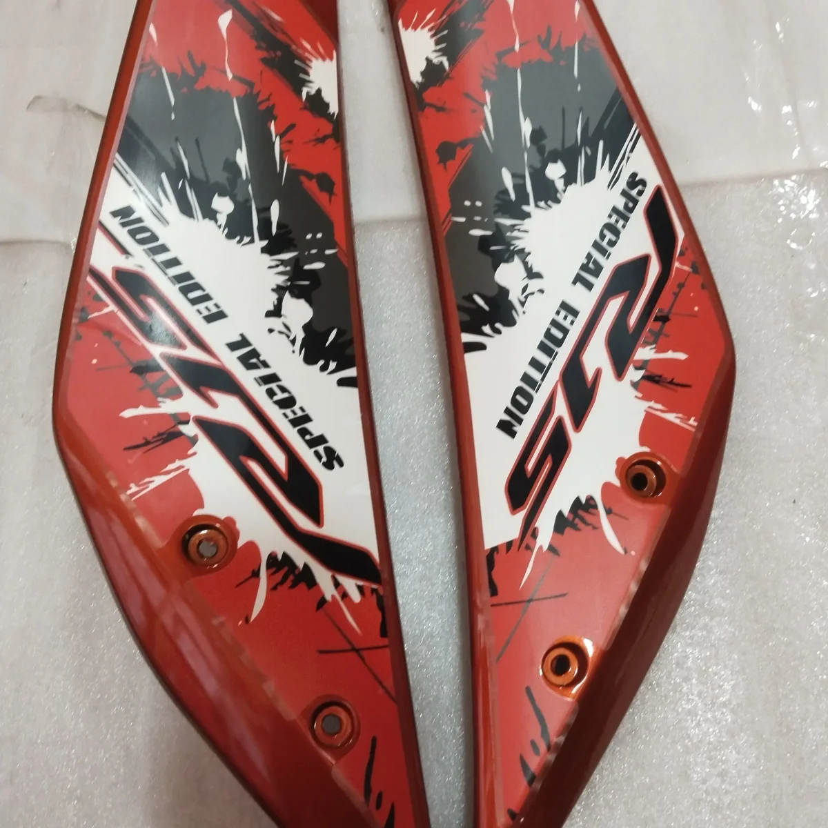 R15 V2 PANEL 1&2 ORANGE 2