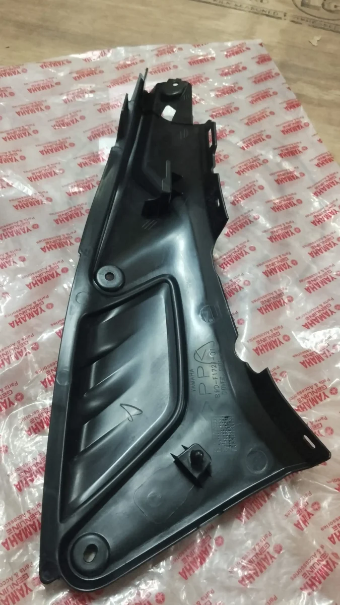 SIDE COVER RIGHT MT V1 V2 2