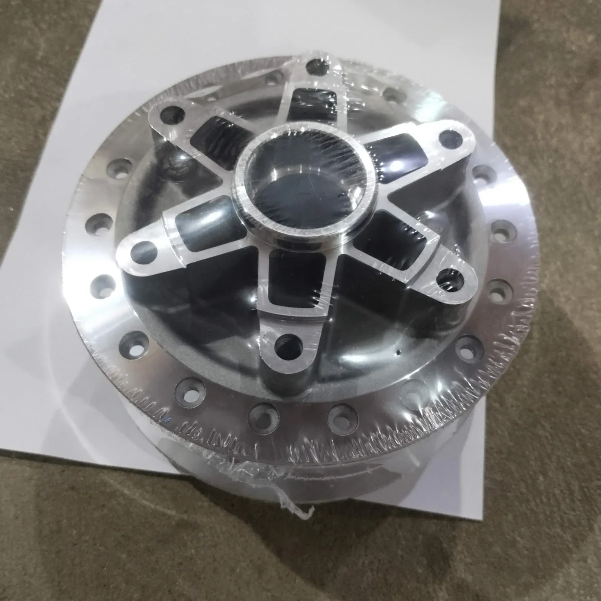 Gladiator Disk Hub Imported Crome
