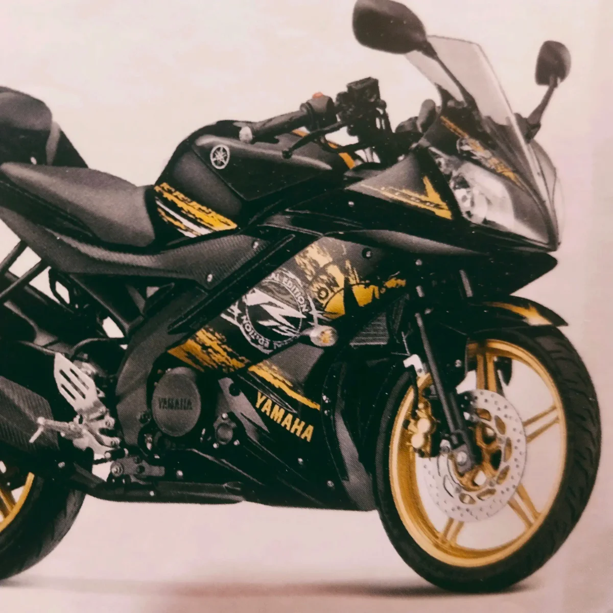 R15 V2 BODY KIT BLACK/GOLDEN