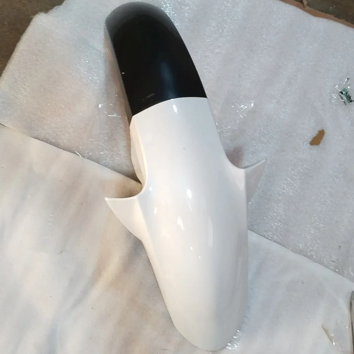 R15 V1 V2 FRONT MUDGUARD WHITE