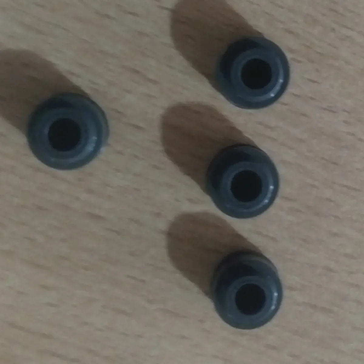 R15 VALVE OIL SEAL