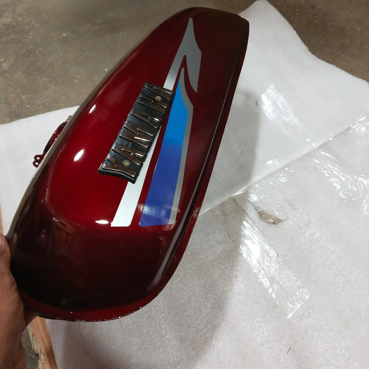 5SPEED TANK (W.RED)
