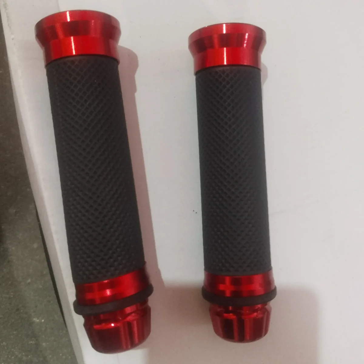 HANDLE GRIP FANCY TYPE