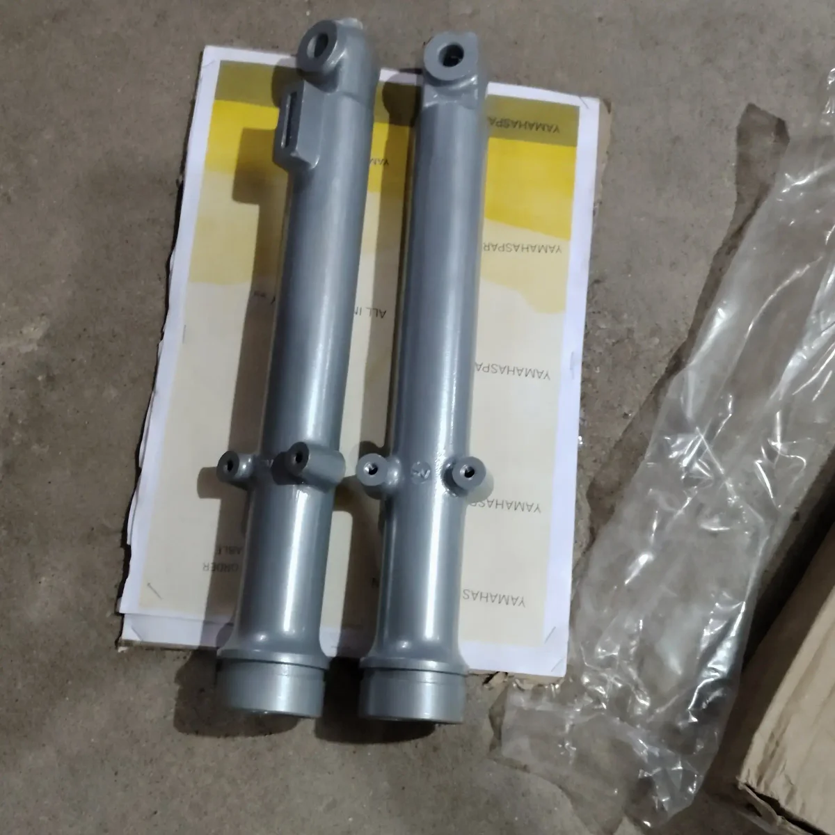 FORK LEG RX100 2