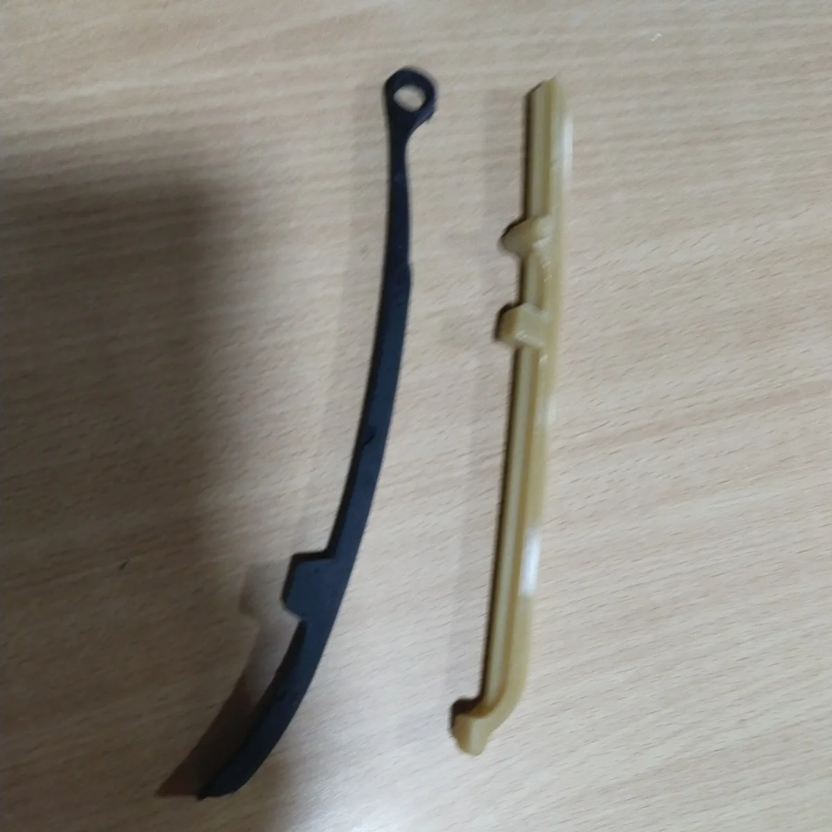 R15. TIMING CHAIN PAD 2