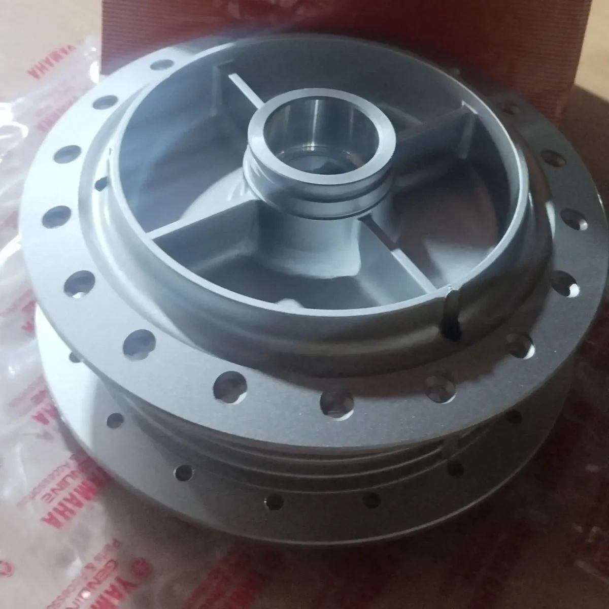 REAR HUB RX100