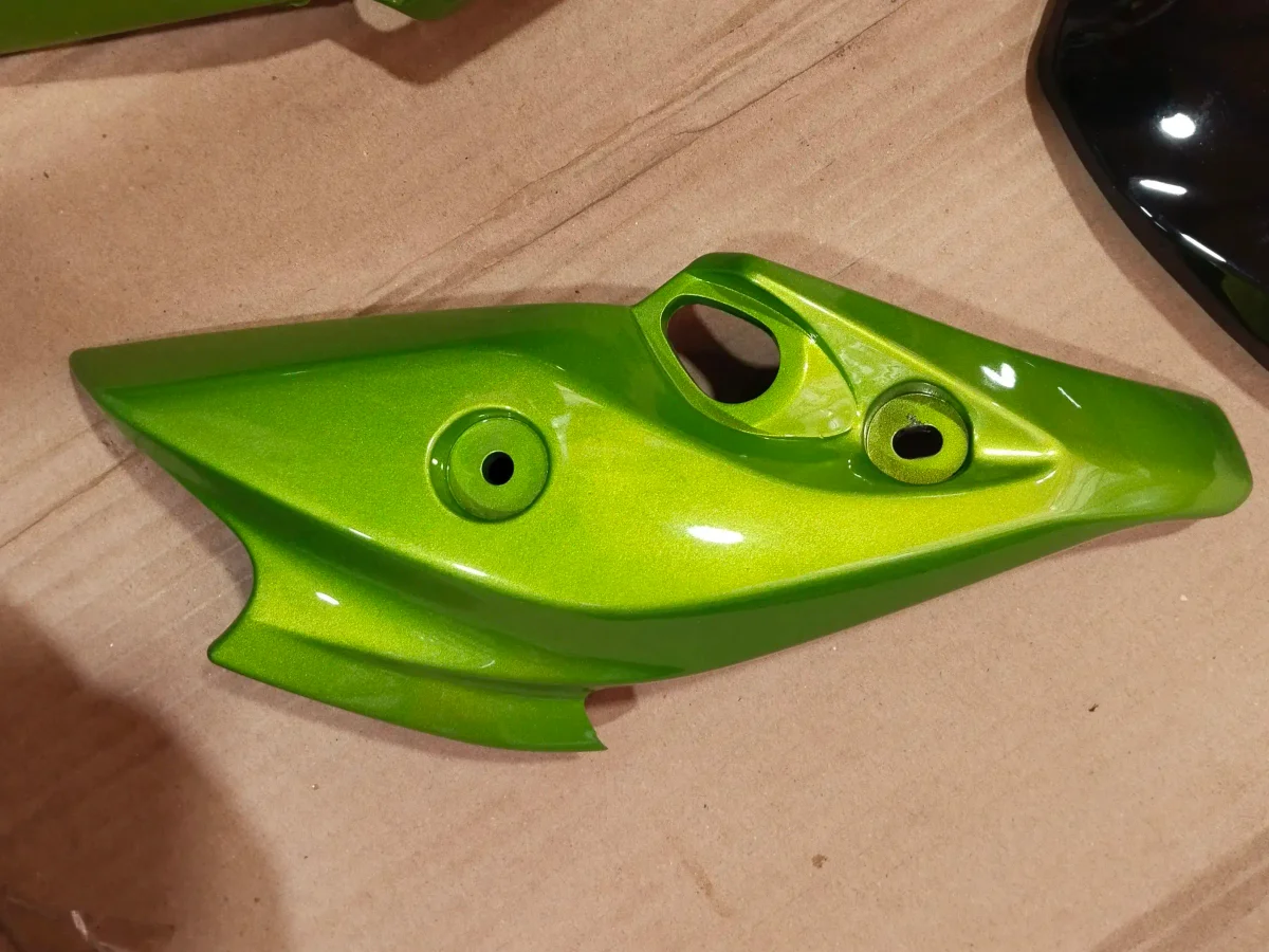 FZS HEAD LIGHT VISOR GREEN 2