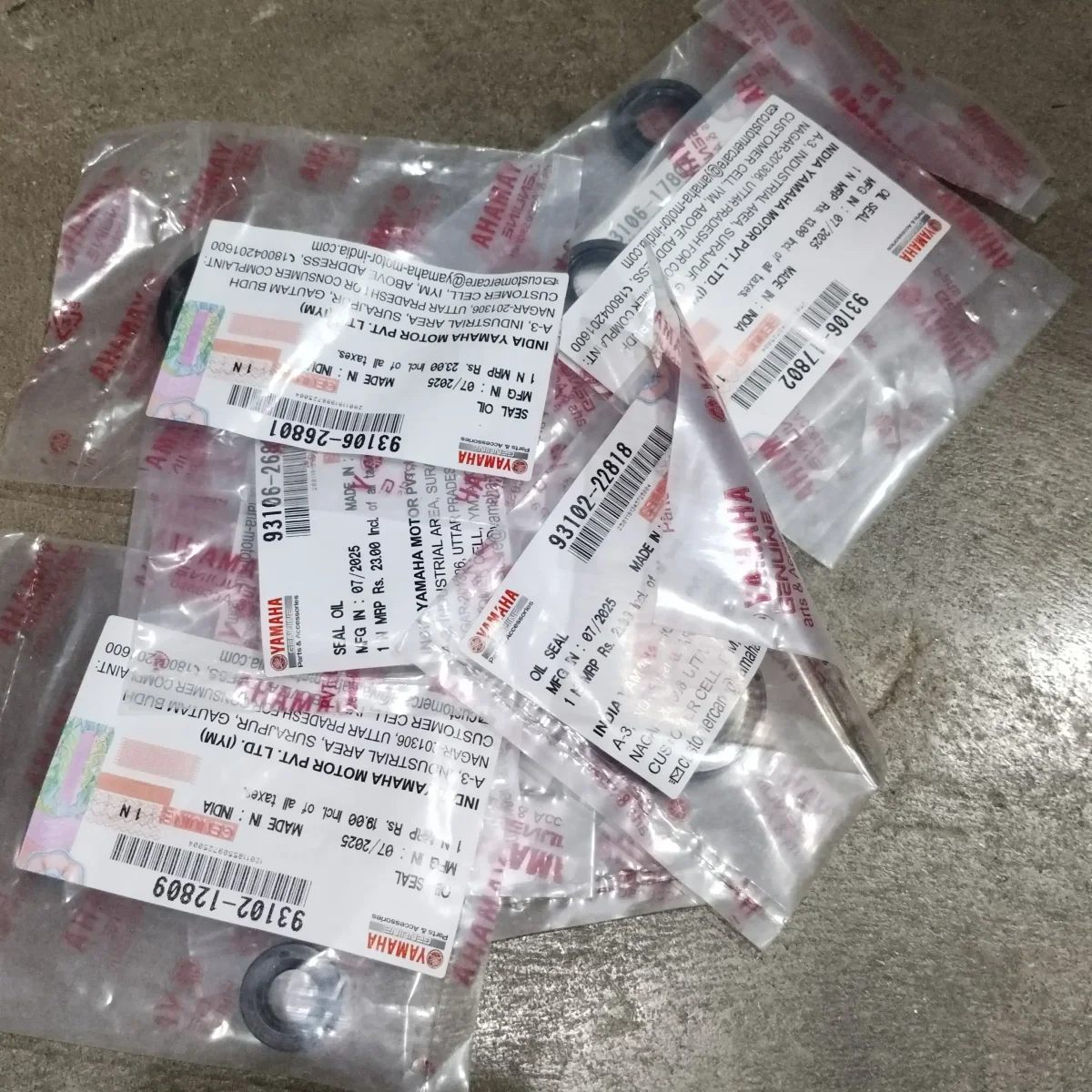 ENGINE OIL SEAL KIT MT15 V1 V2 2