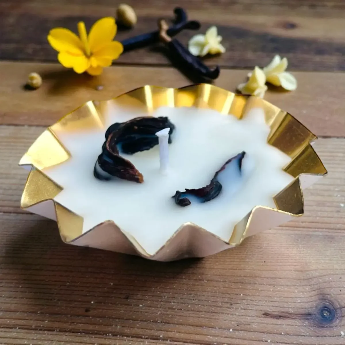 DIYA URLI VANILLA CANDLE