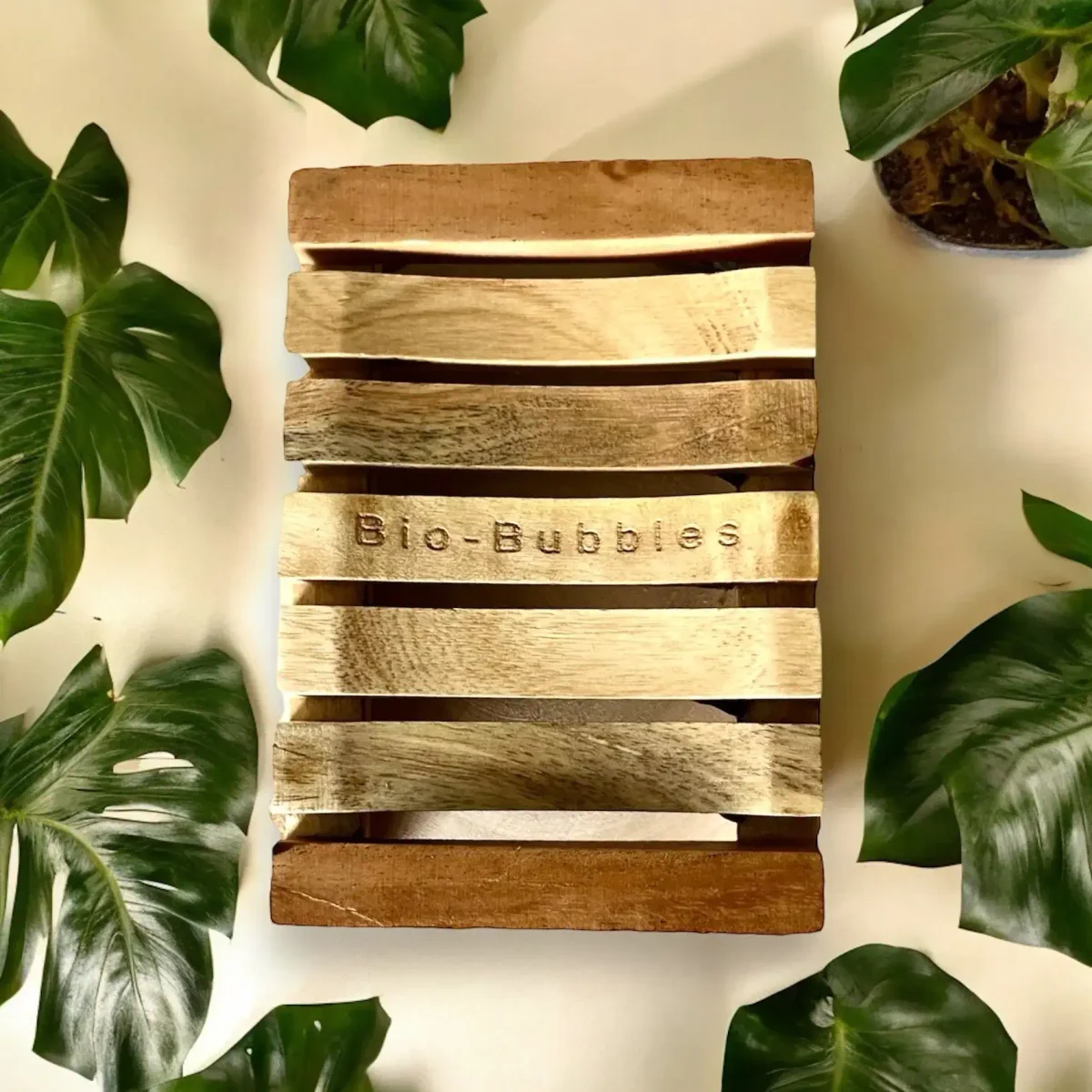 NEEM WOOD CURVED SOAP DISH
